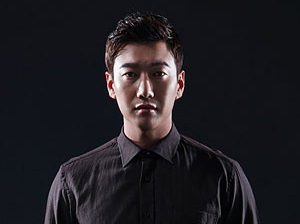 华体会体育集团-资深全案设计师